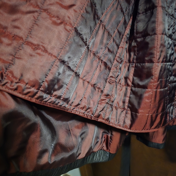 Women's Wilson Leather Coat. - Picture 4 of 5